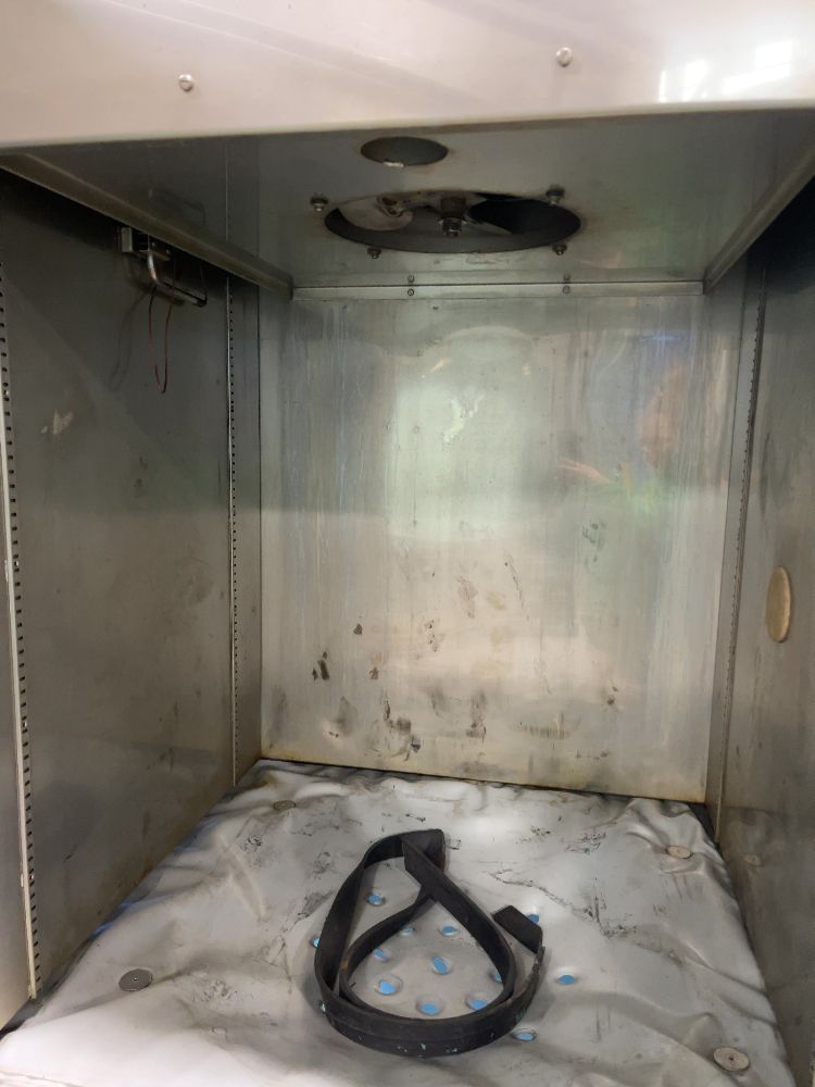 Thermotron Industries 28” X 28” X 30” Chamber Environmental Test Chamber W/ Shaker - Fx-12-chv-5-5