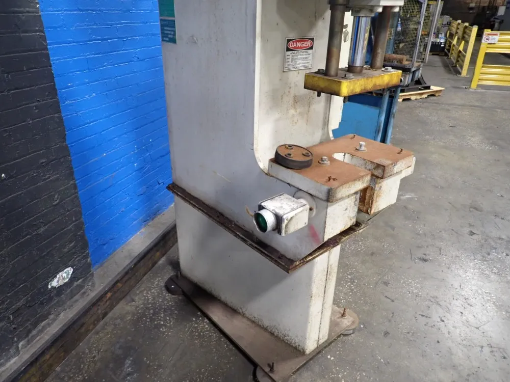 Greenerd 10 Ton Hydraulic Press - Hpb-10