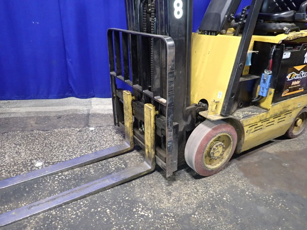 Daewoo 2700 Lbs Electric Forklift - Bc 15s