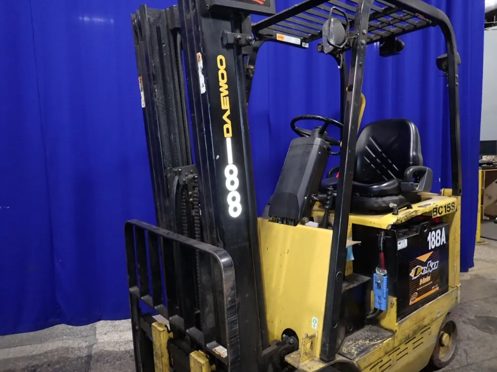 Daewoo 2700 Lbs Electric Forklift - Bc 15s