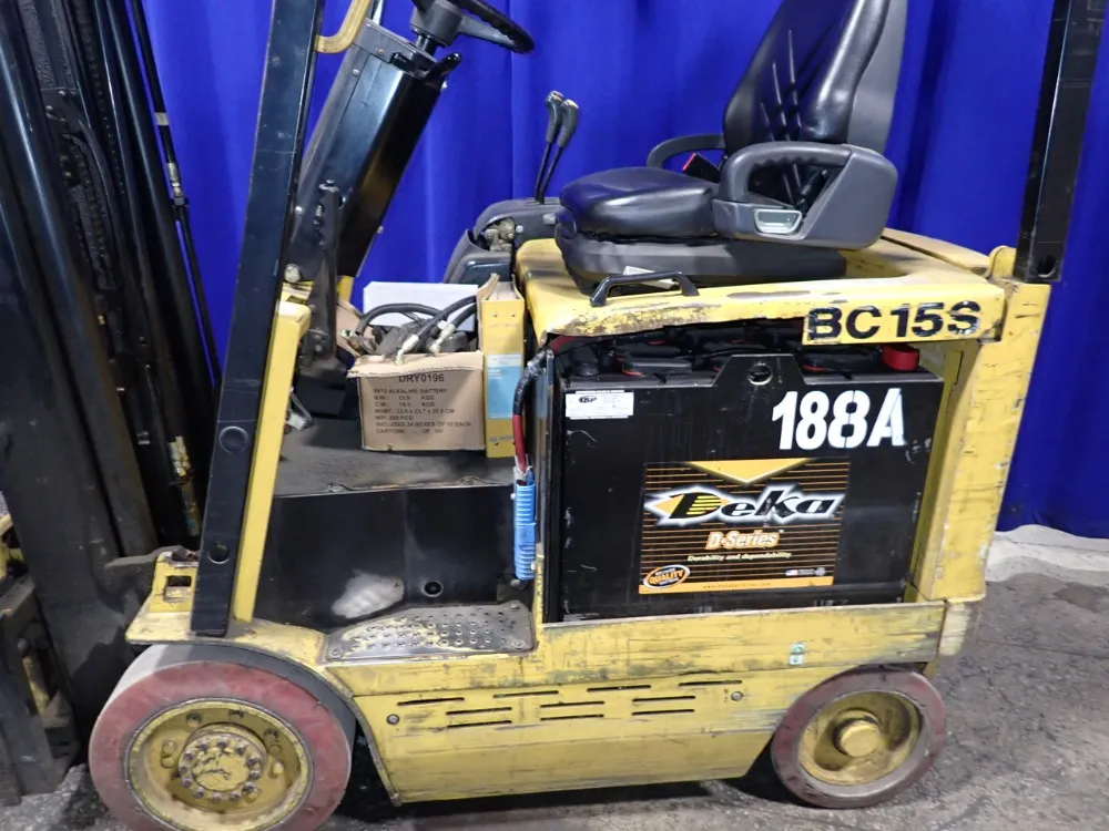 Daewoo 2700 Lbs Electric Forklift - Bc 15s
