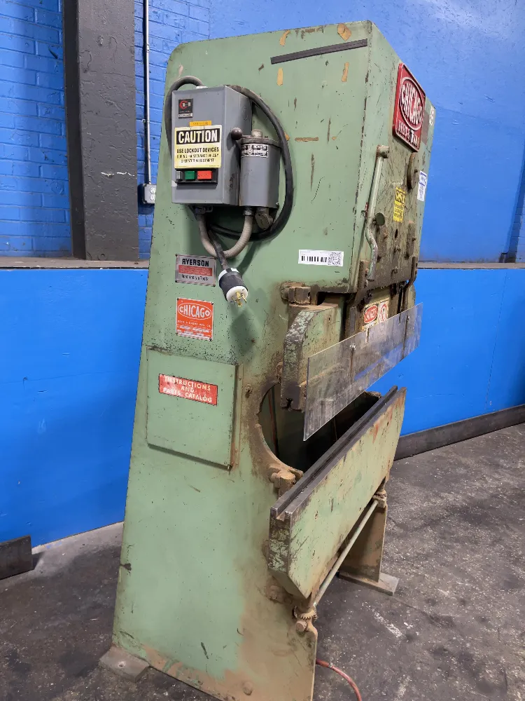 Chicago 11 Tons Press Brake - 131