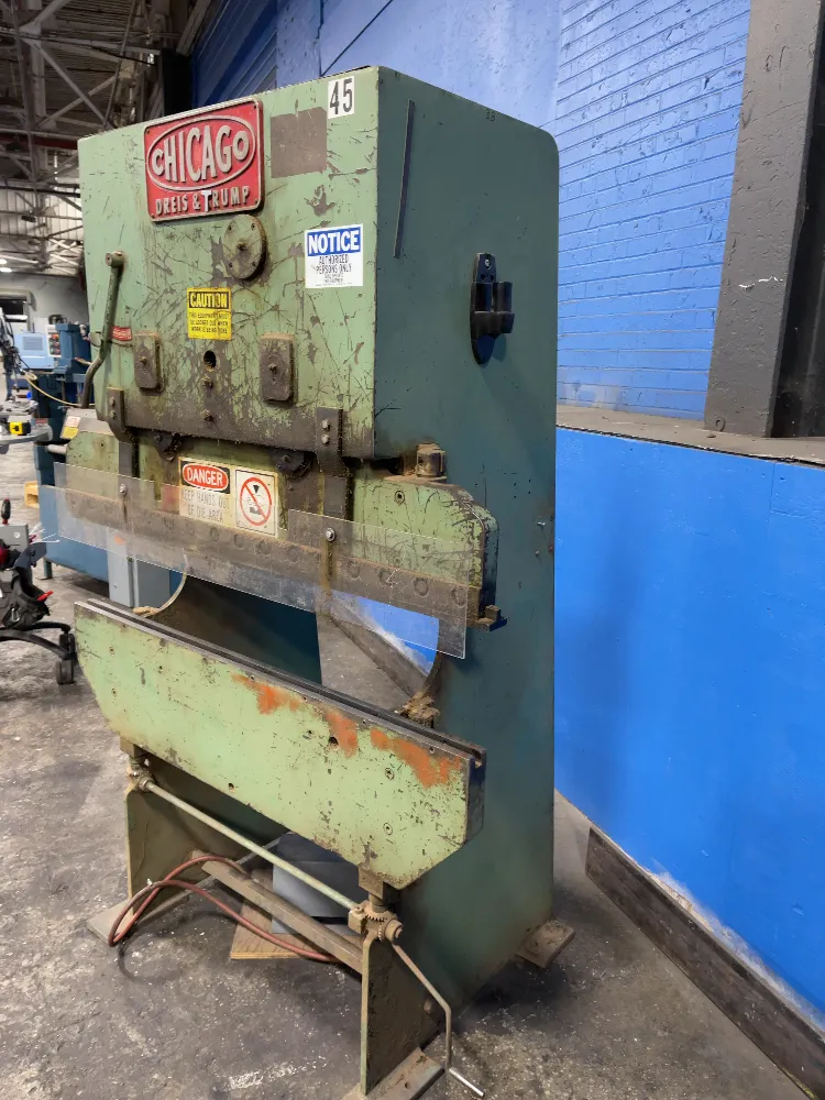 Chicago 11 Tons Press Brake - 131