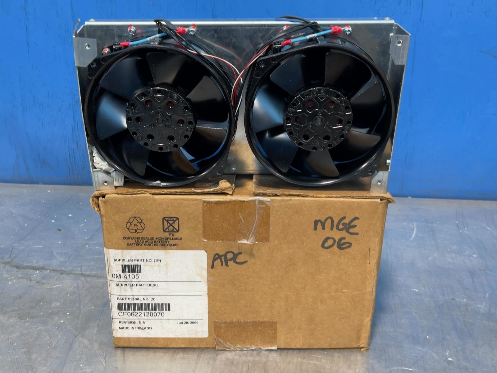 Apc Dual Fan Assembly - 0m-4105