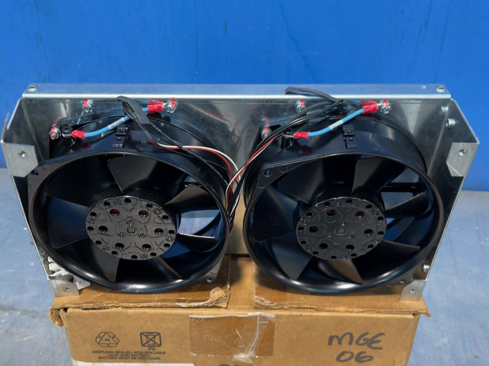 Apc Dual Fan Assembly - 0m-4105