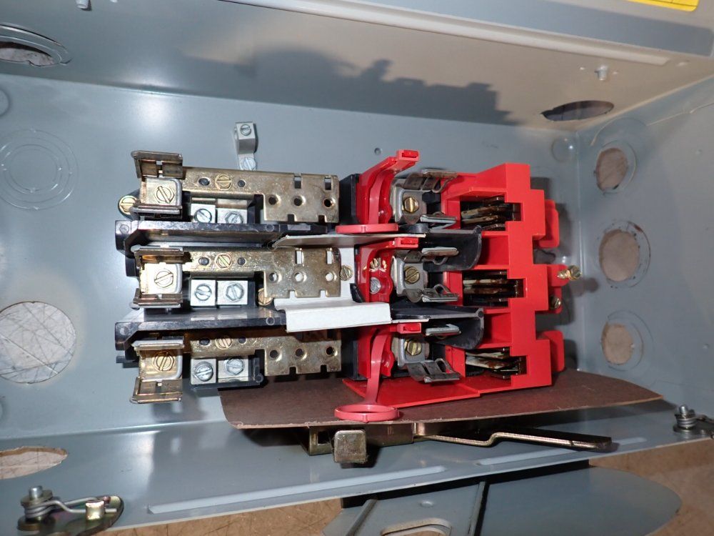 Cutler-hammer 60 Amps Series B Heavy Duty Safety Switch - Dh362fgk