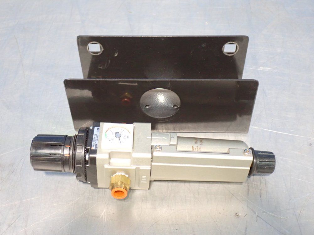 Smc 7-125psi Pneumatic Filter Regulator - Aw30-n02eh-8z
