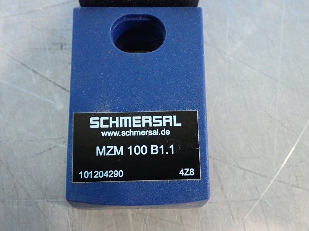 Schmersal Locking Guard - Mzm 100 B1.1