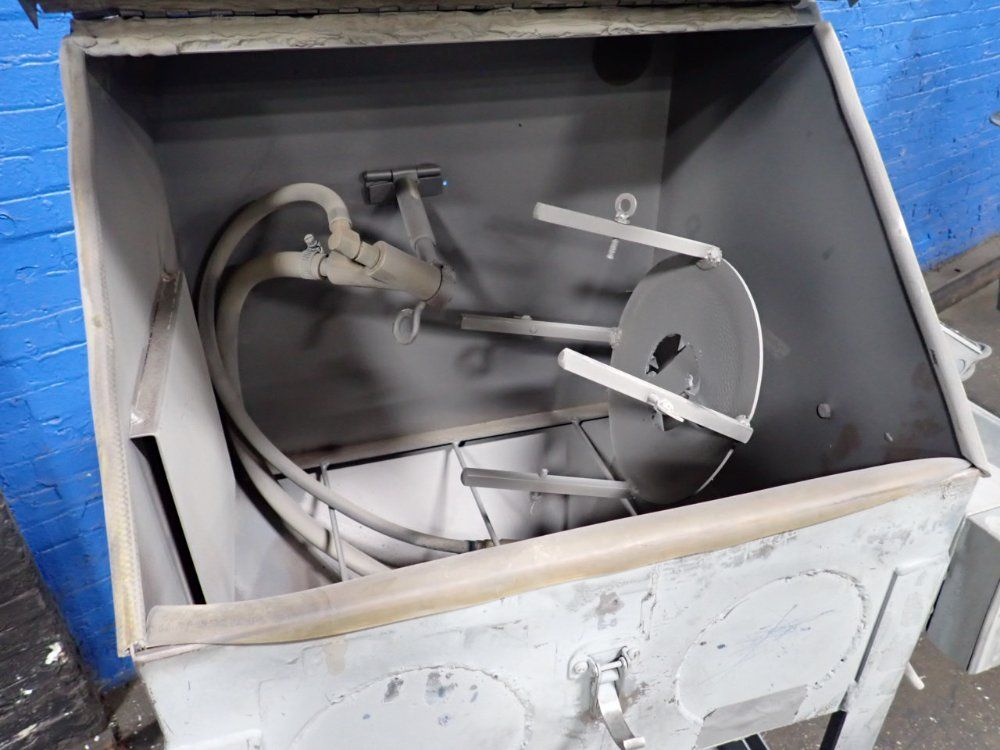 Trinco 19" X 17" X 18" Chamber Blast Cabinet - 20/88-st