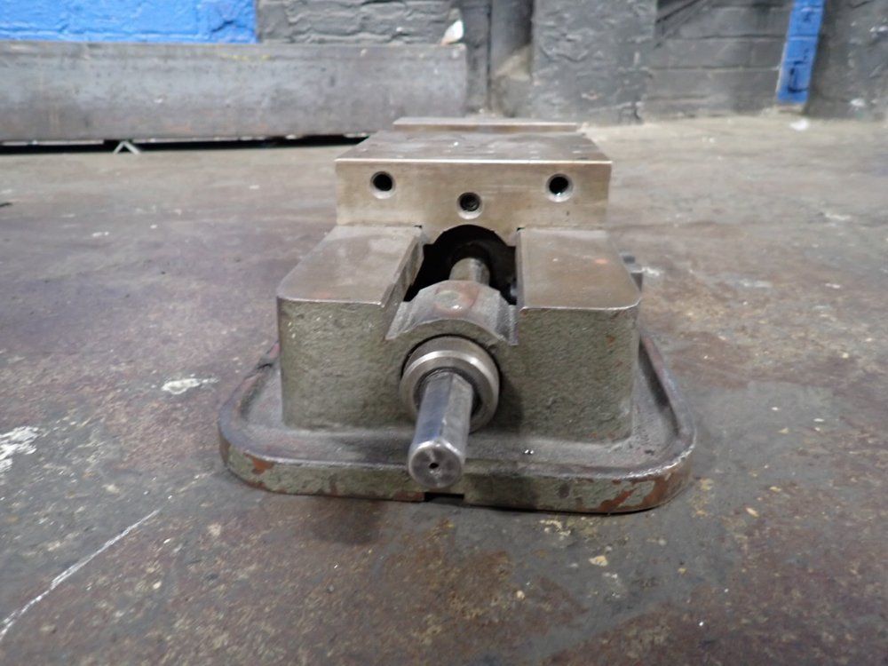 6" X 13" Vise