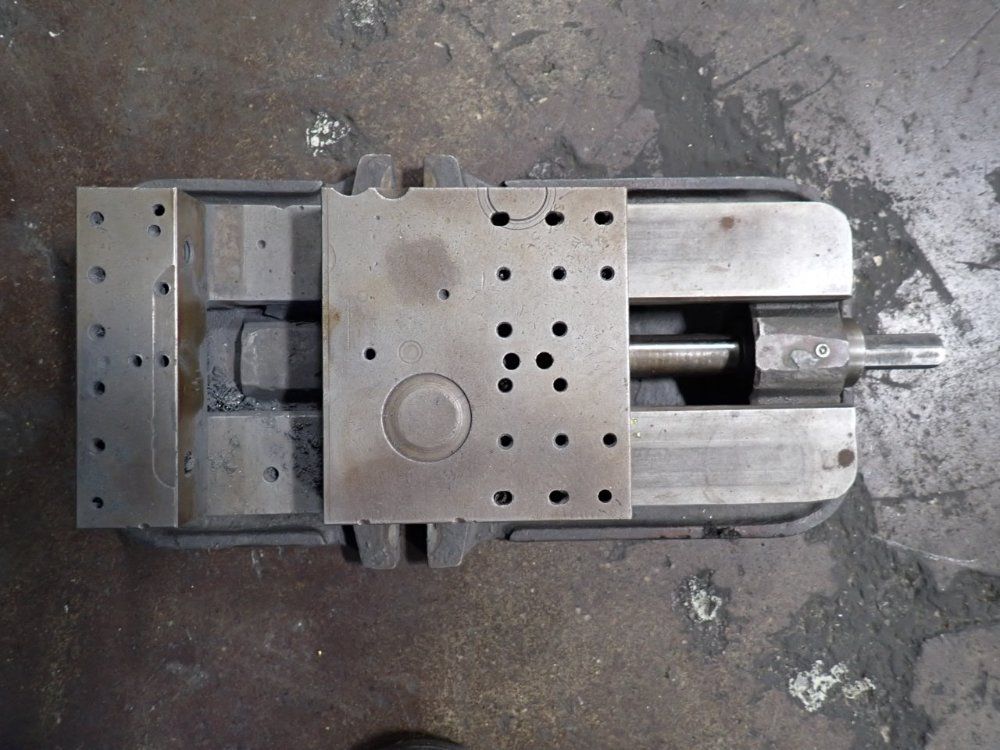 6" X 13" Vise