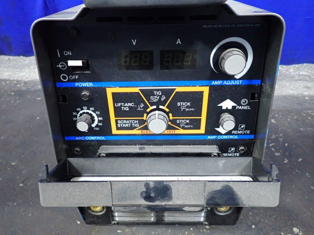 Miller 300 A Welder - Xmt 304