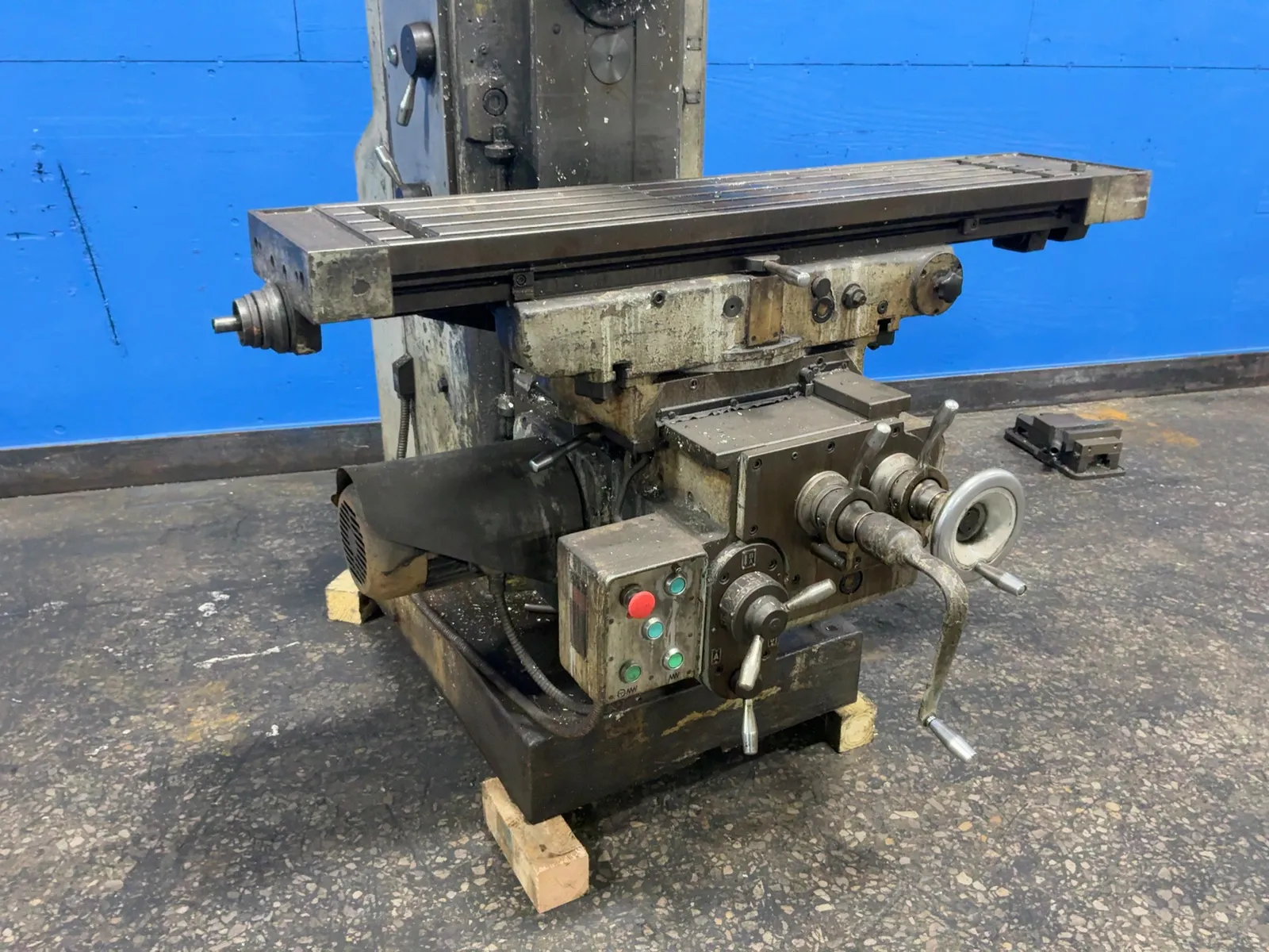 Polamco 50” X 13” Horizontal Mill - Fwd32