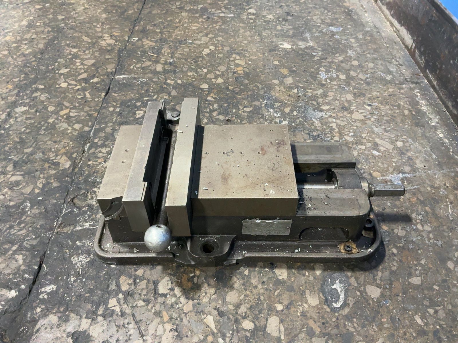 9” Vise