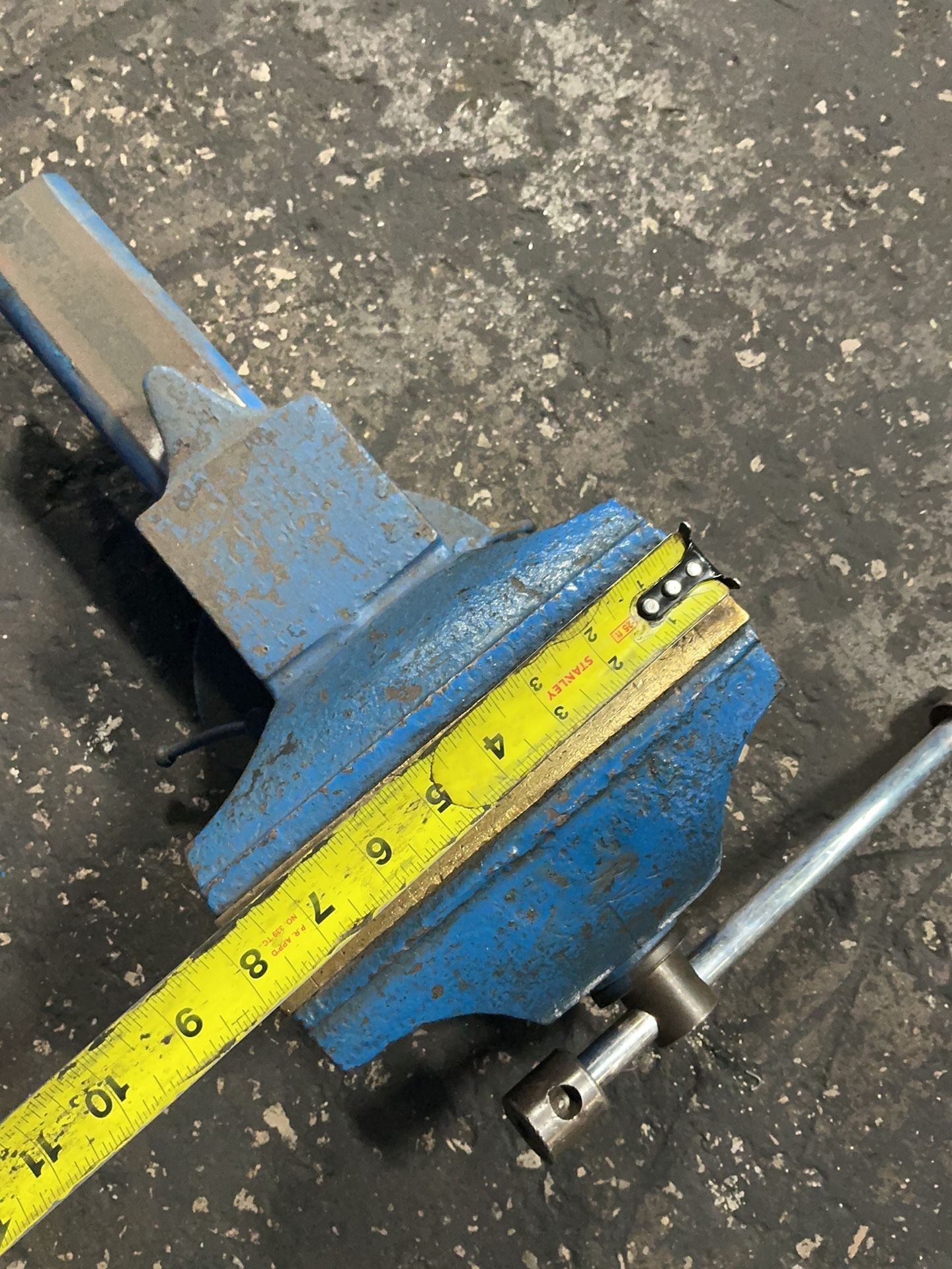 8” Bench Vise