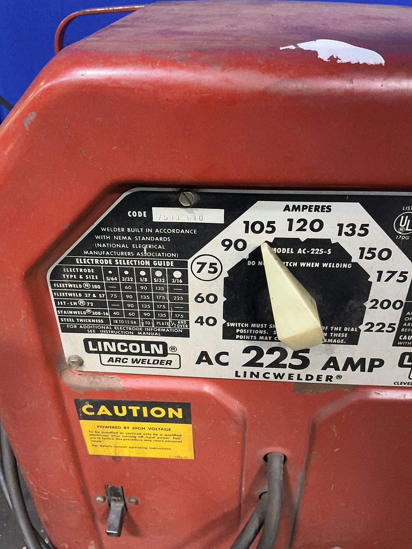 Lincoln Electric 225 A Welder - Ac-225-5