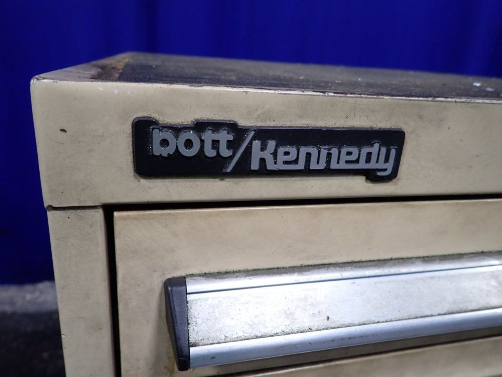 Bott/kennedy 7 Drawers Tool Cabinet