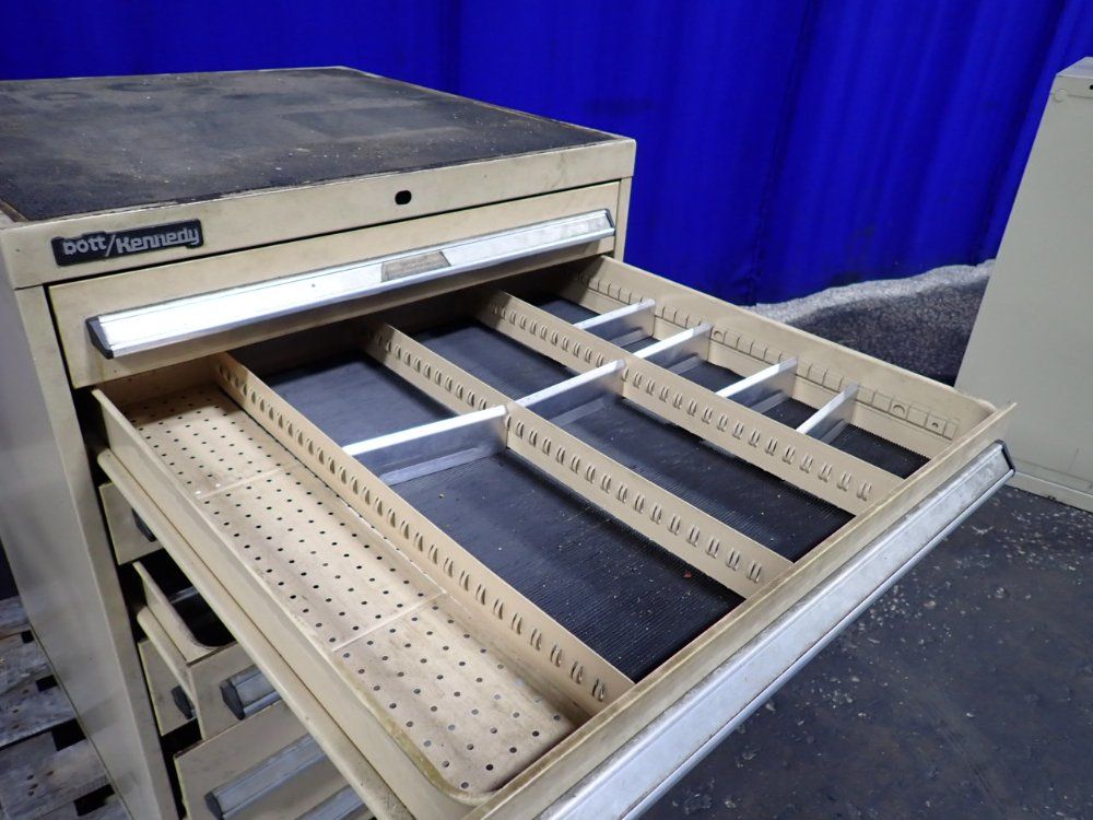 Bott/kennedy 7 Drawers Tool Cabinet
