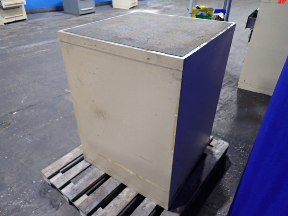 Bott/kennedy 7 Drawers Tool Cabinet