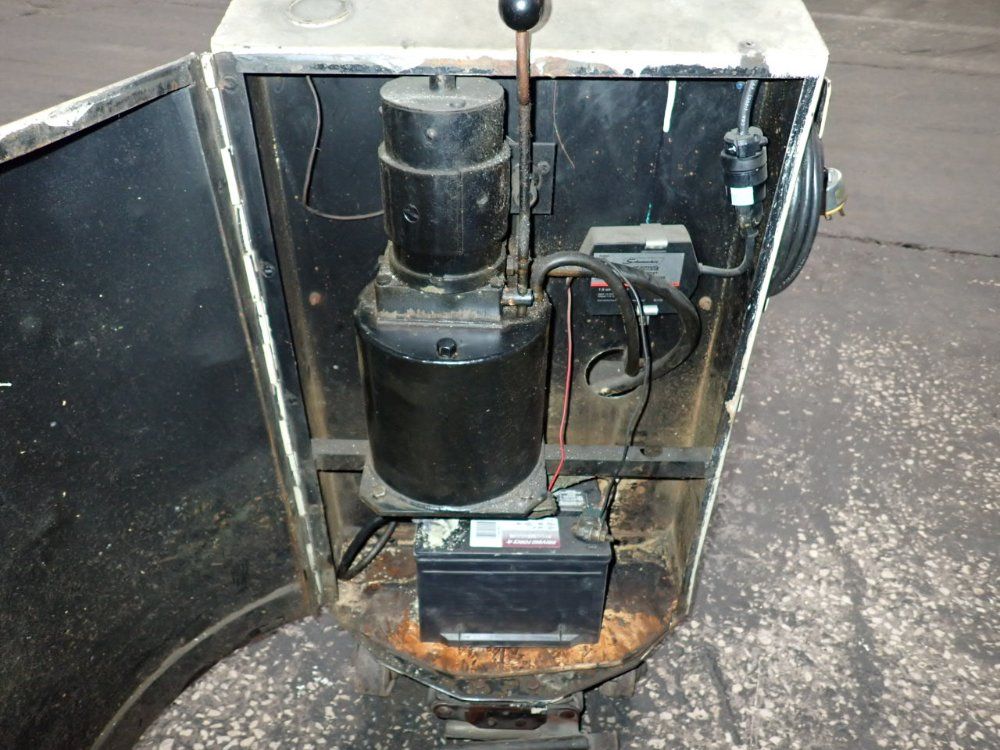 Lee Engineering Co. 1000 Lbs Hydraulic Lift Truck - B-666