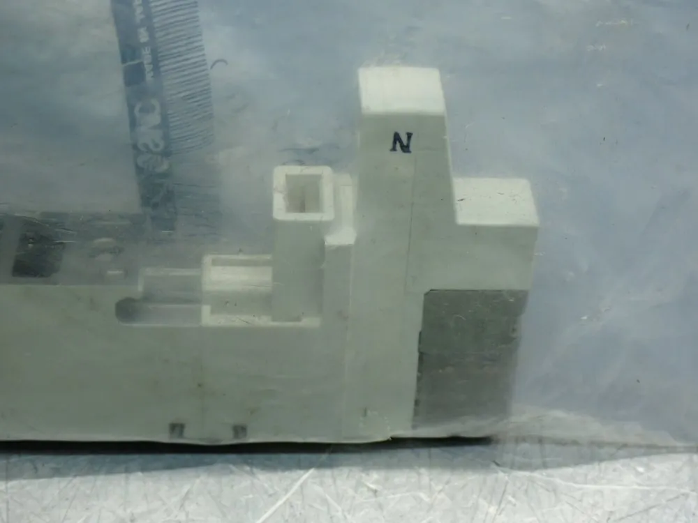 Smc Pneumatic Solenoid Valve Unit - Vqc2100n-51