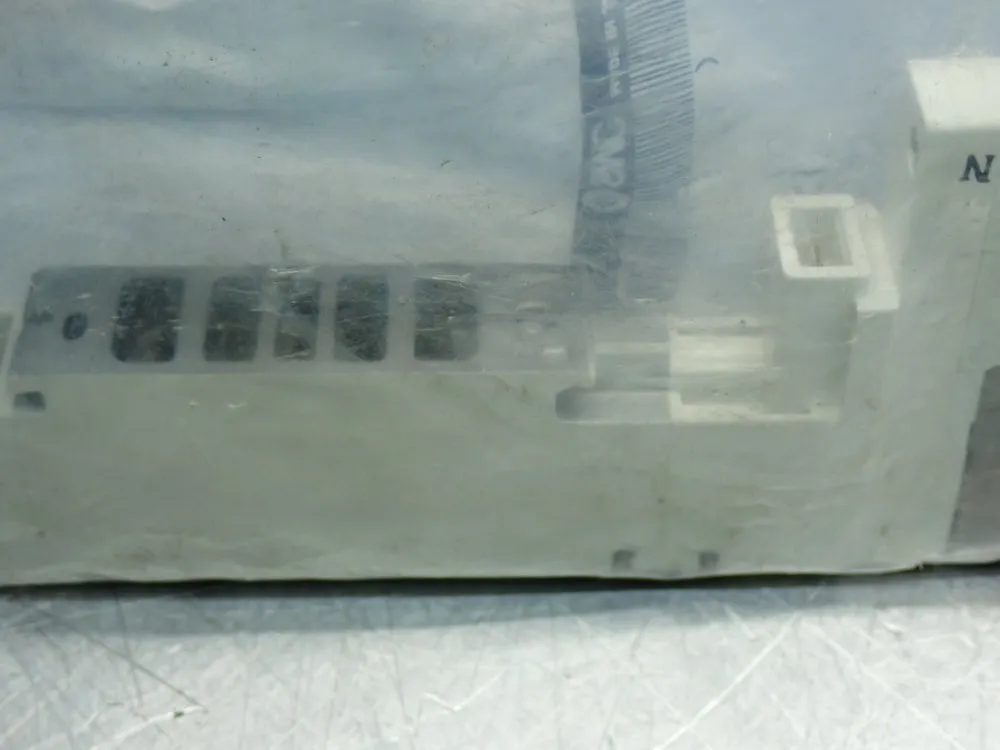 Smc Pneumatic Solenoid Valve Unit - Vqc2100n-51