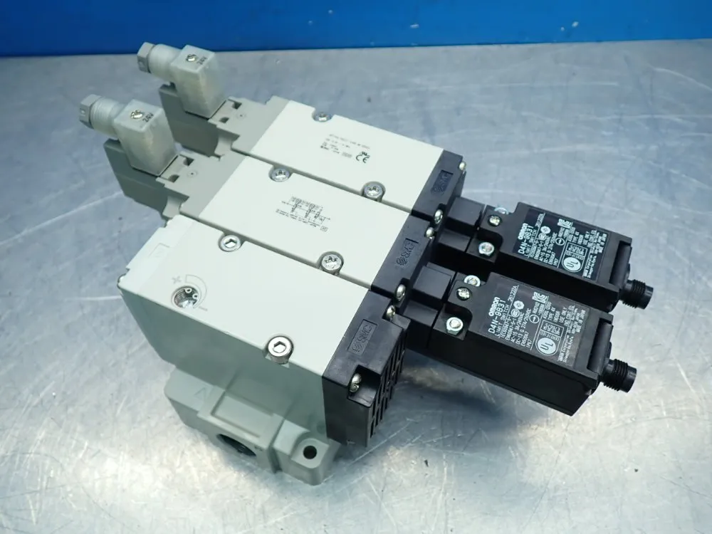 Smc 3-port Pneumatic Solenoid Valve Unit - Vp744-5dz1-04n-m-x555