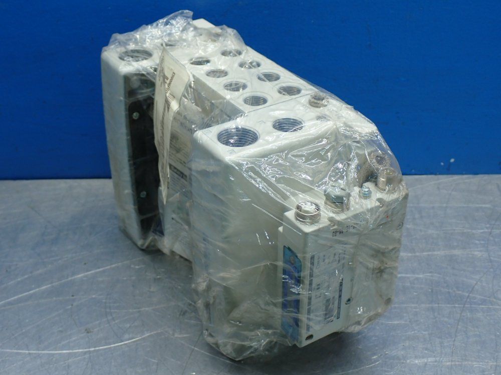 Smc Pneumatic Manifold - Vv5qc41-0403fsean-x132