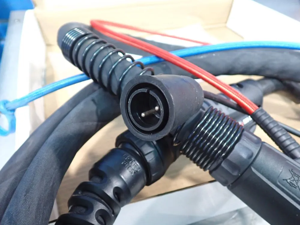Lincoln Electric 500 A, 15 Ft Magnum Pro 500 Water Cooled Mig Welding Gun - K4522-2-10-564