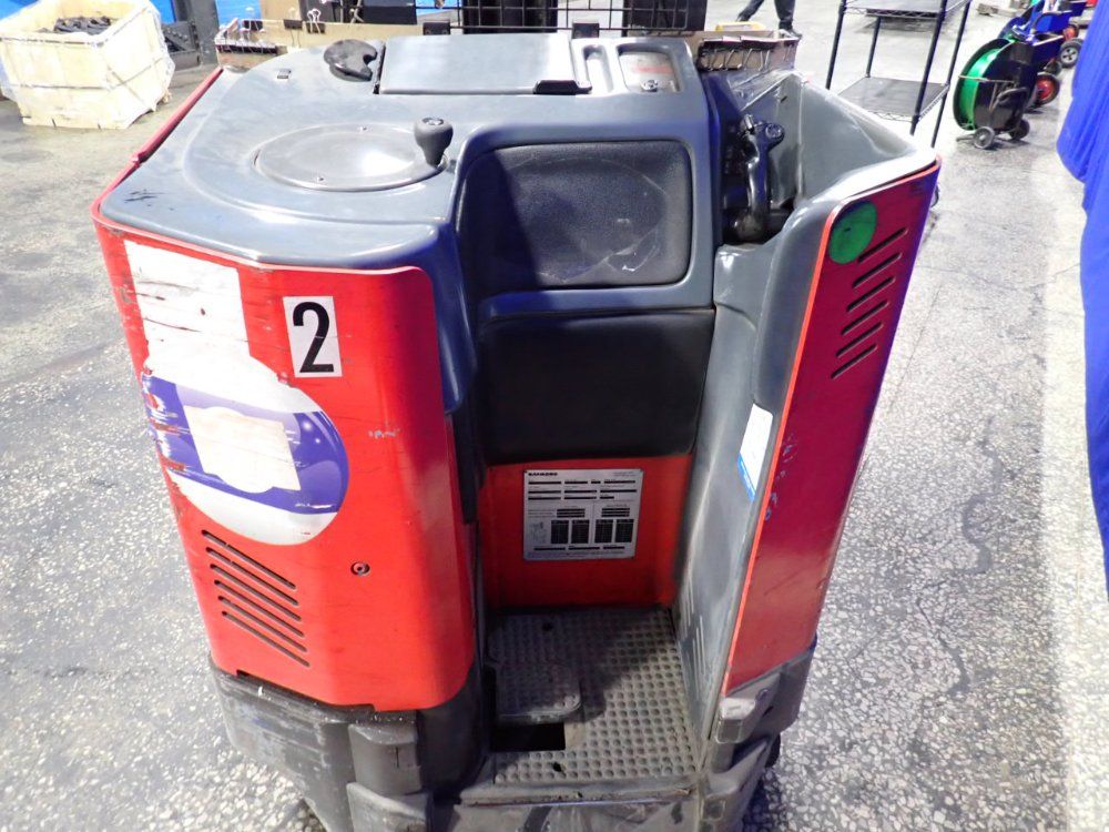 Raymond 4500 Lbs Electric Stand Up Fork Lift - Ez R40tt