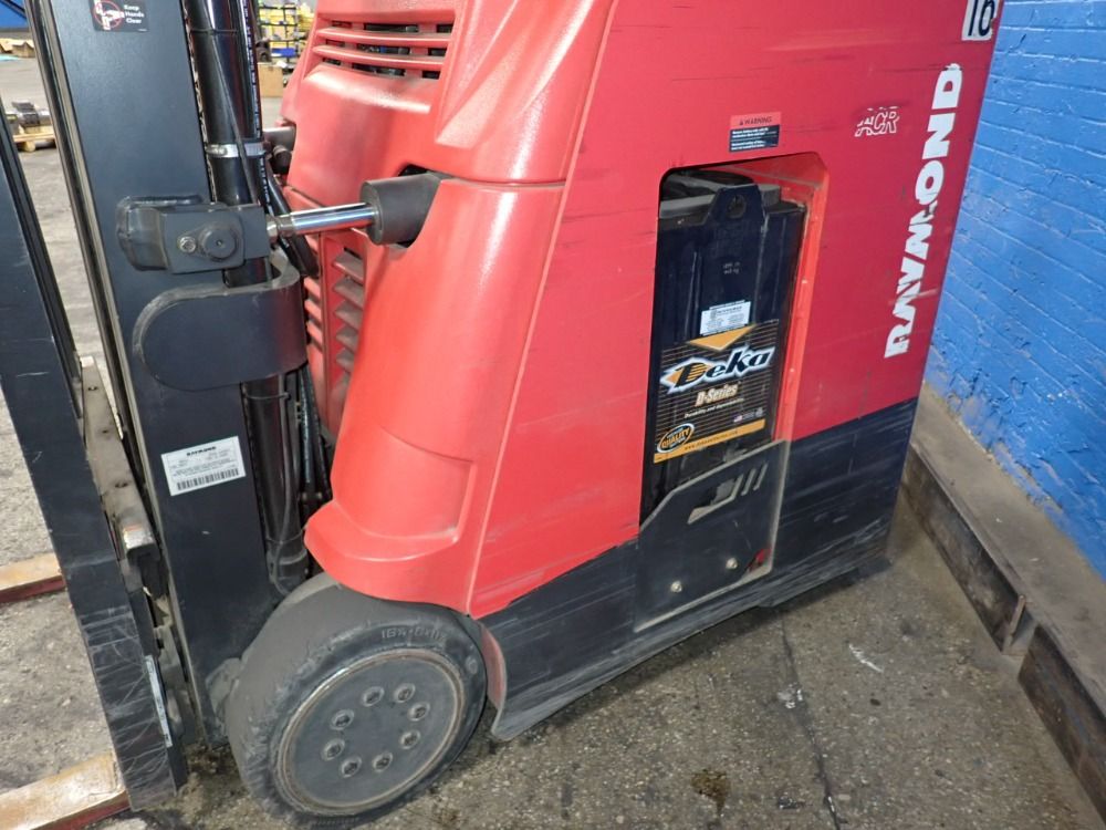 Raymond 3500 Lbs Electric Standup Forklift - 425-c35tt
