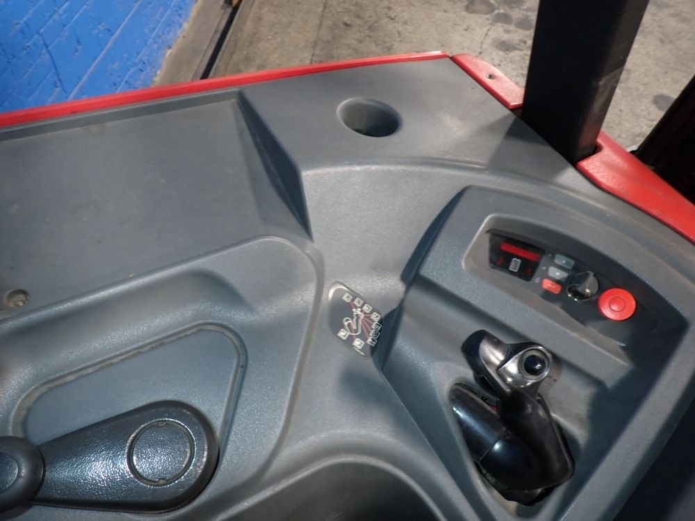 Raymond 3500 Lbs Electric Standup Forklift - 425-c35tt