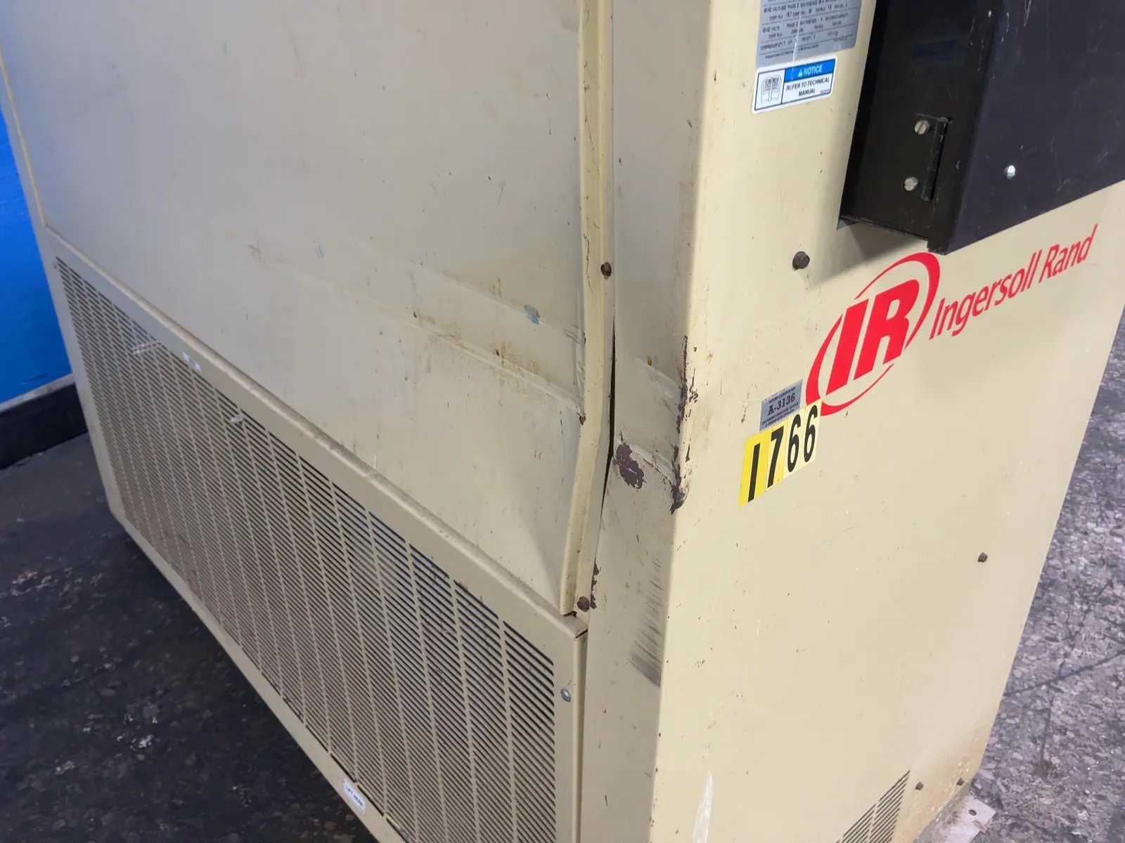 Ingersoll Rand 9 Hp Refrigerated Compressed Air Dryer - D2720ina400
