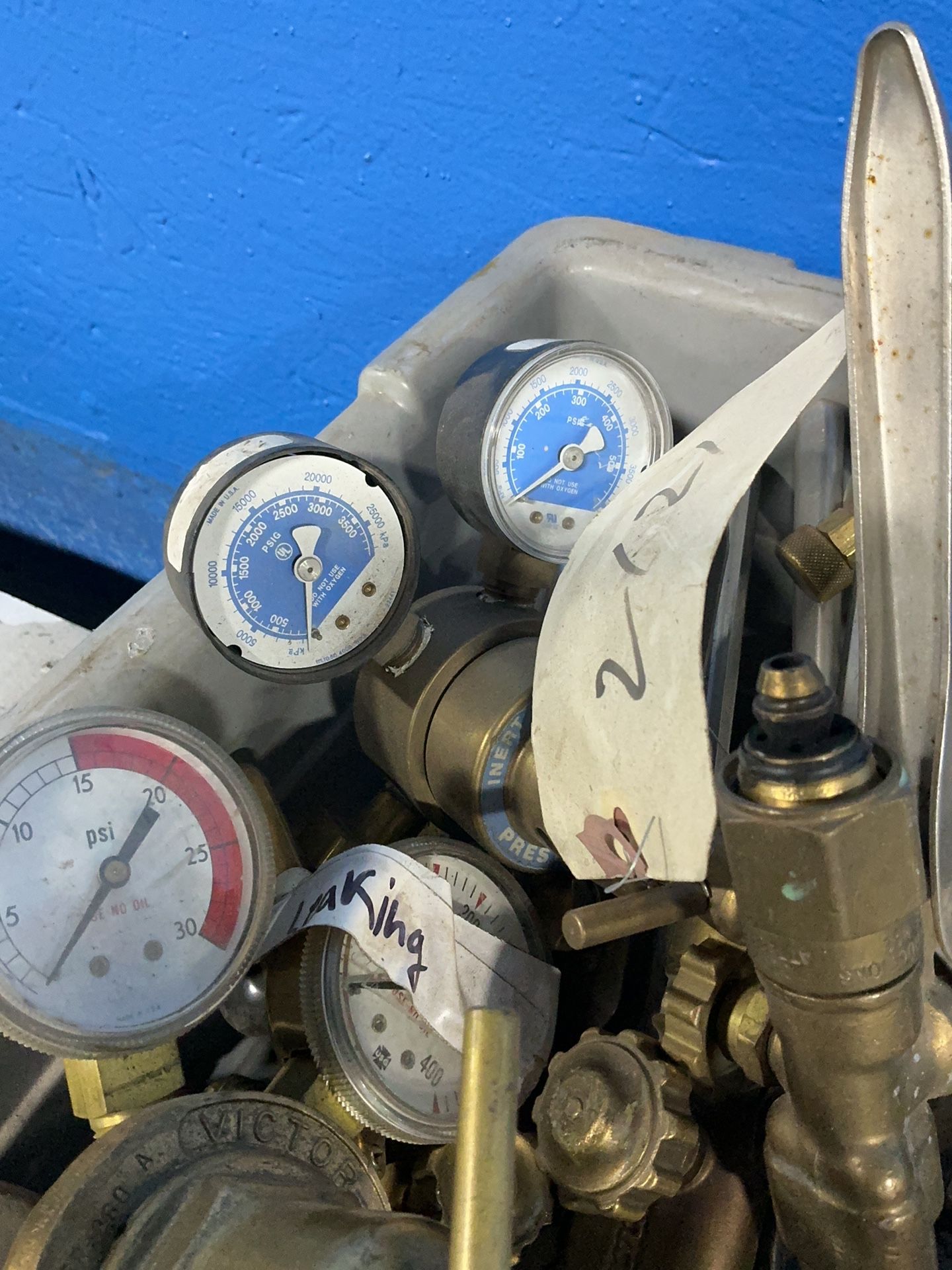 Equipment Co, Harris, Victoria Equipment Pressure Gauges