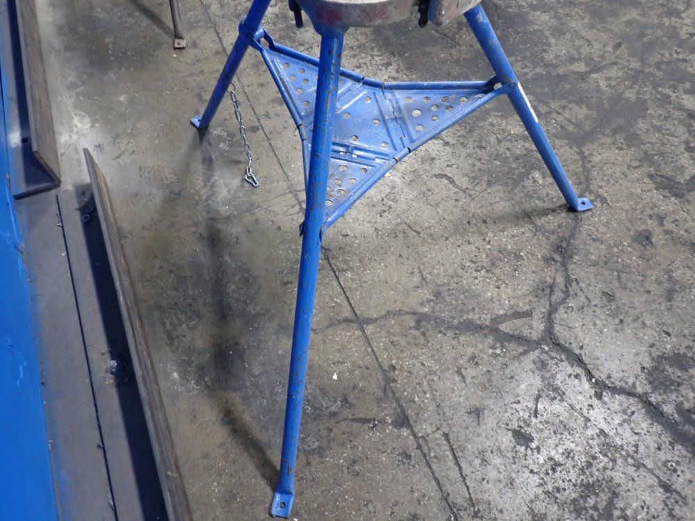 Ridgid Portable Tristand Chain Vise - 1/8 To 5