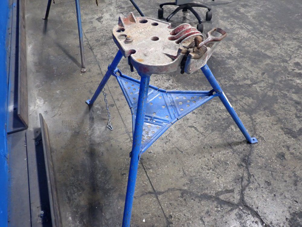 Ridgid Portable Tristand Chain Vise - 1/8 To 5