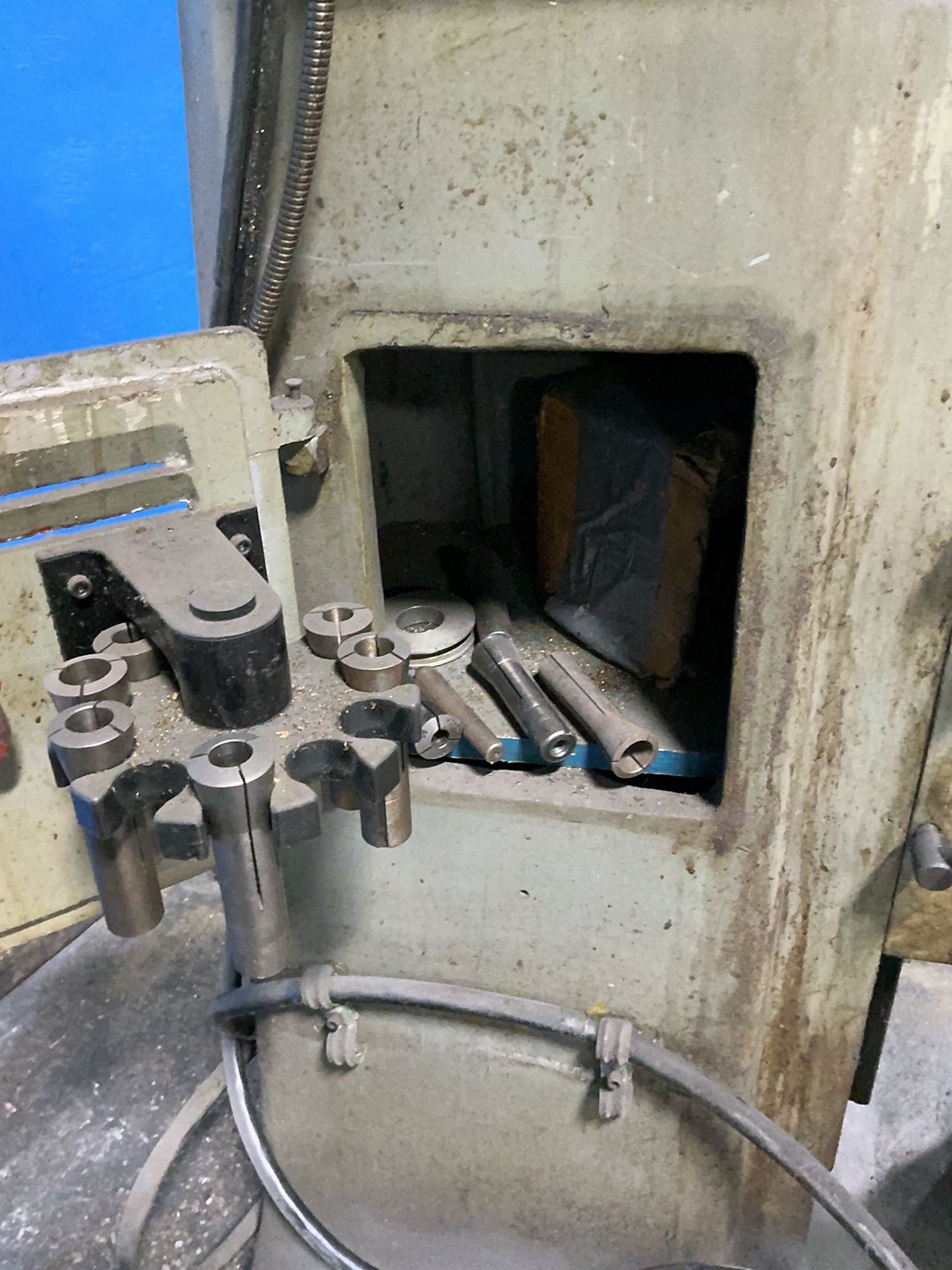 Comet 9” X 42” Vertical Mill