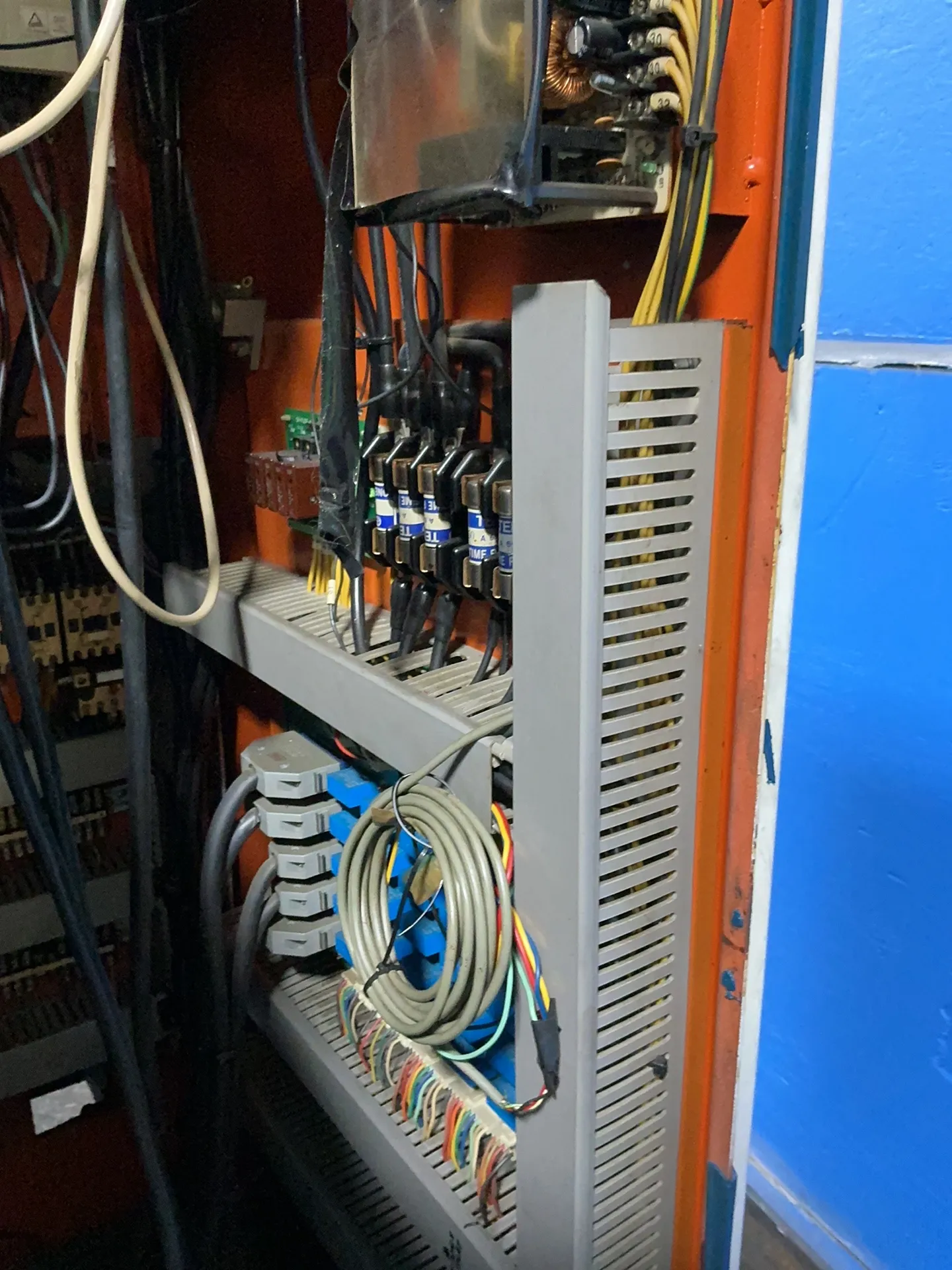 Comet 19” X 32” Cnc Vmc - Vmc-500