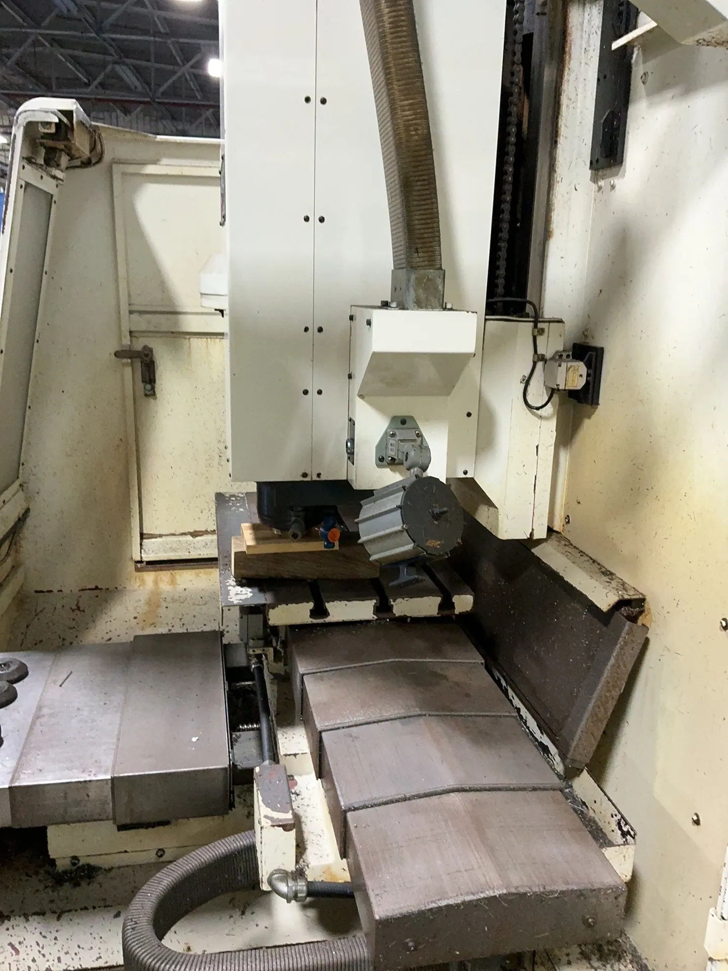 Comet 19” X 32” Cnc Vmc - Vmc-500