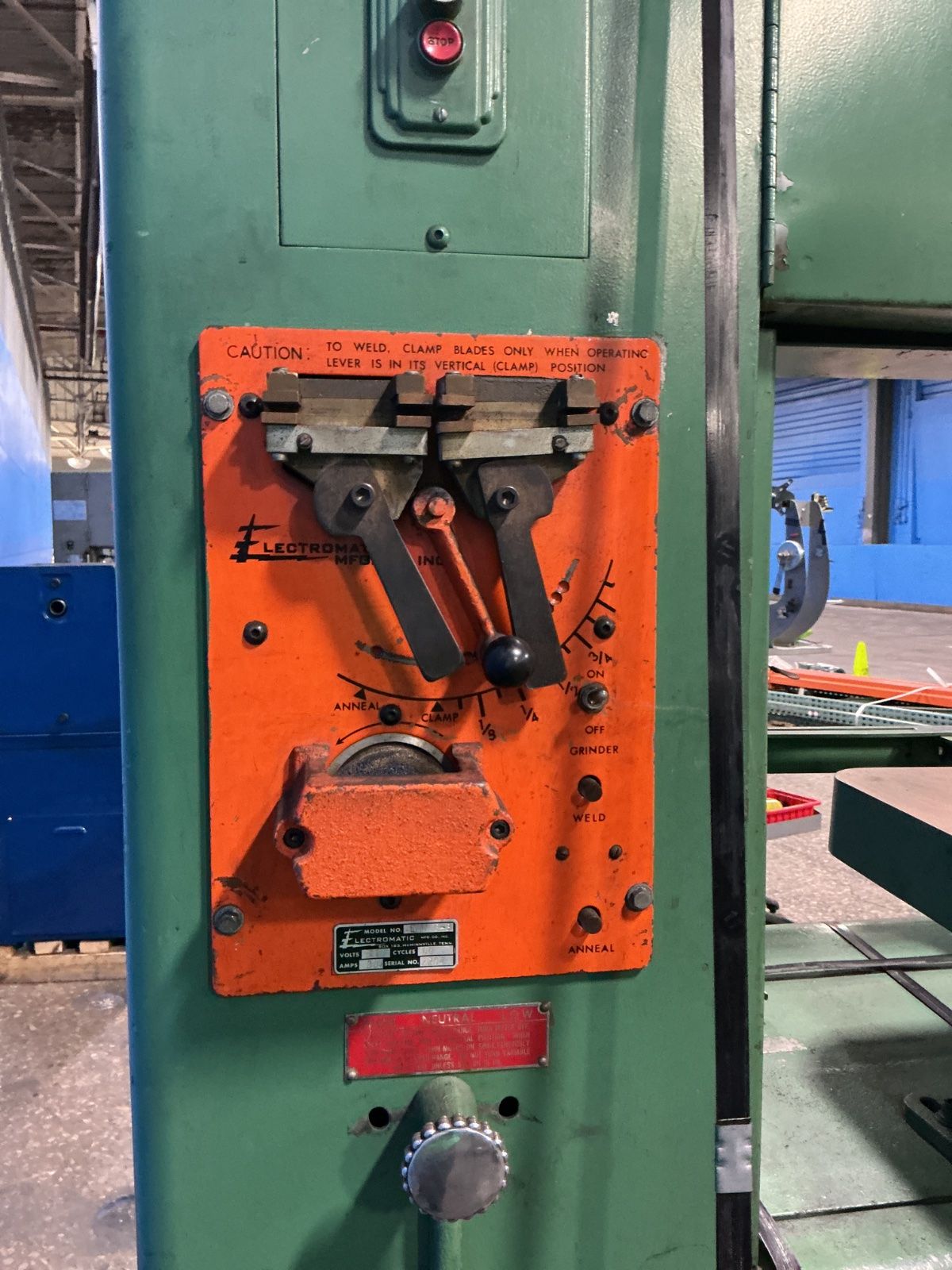 Powermatic 24” X 24” Vertical Band Saw - 87