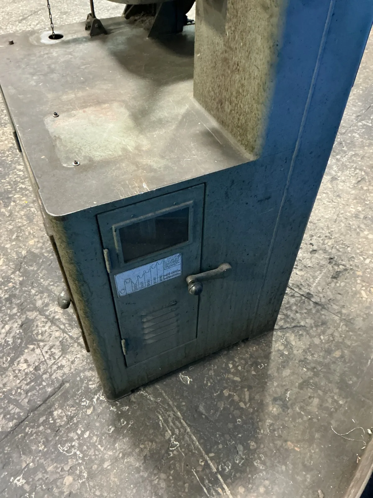 Grob Inc 24” X 24” Vertical Band Saw - Ns18