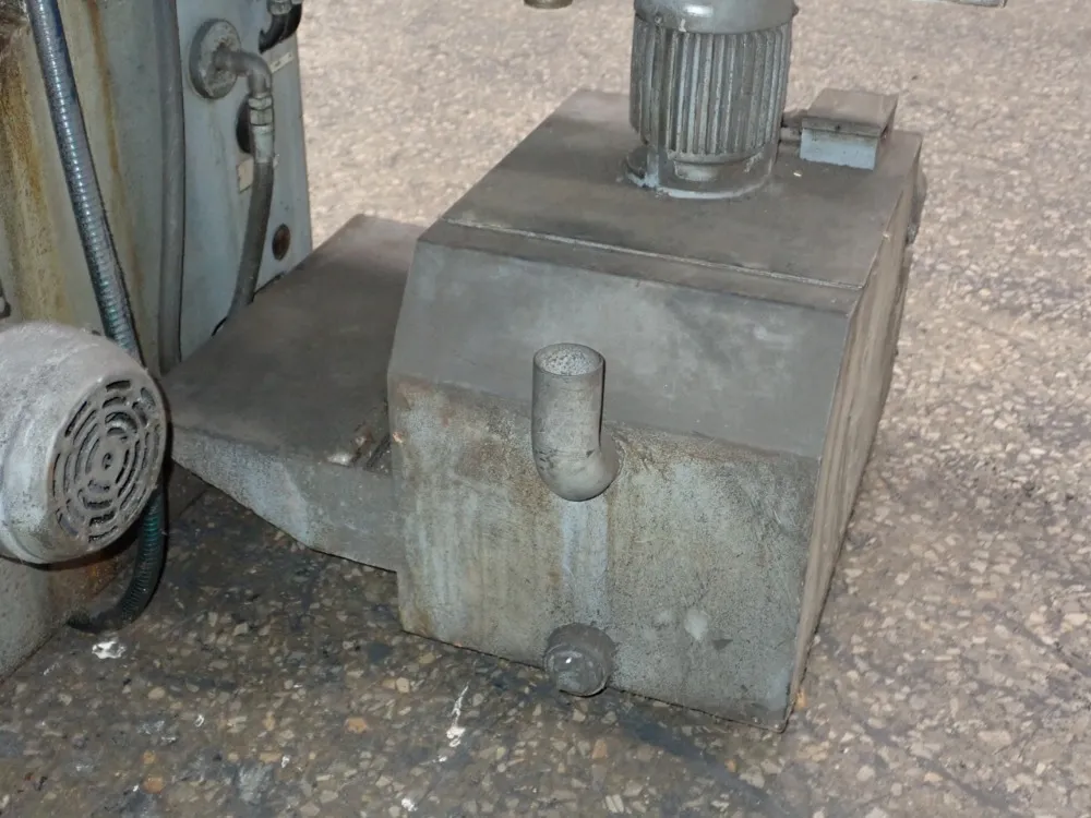 Okamoto 12" X 23" Surface Grinder - Accugar-124n