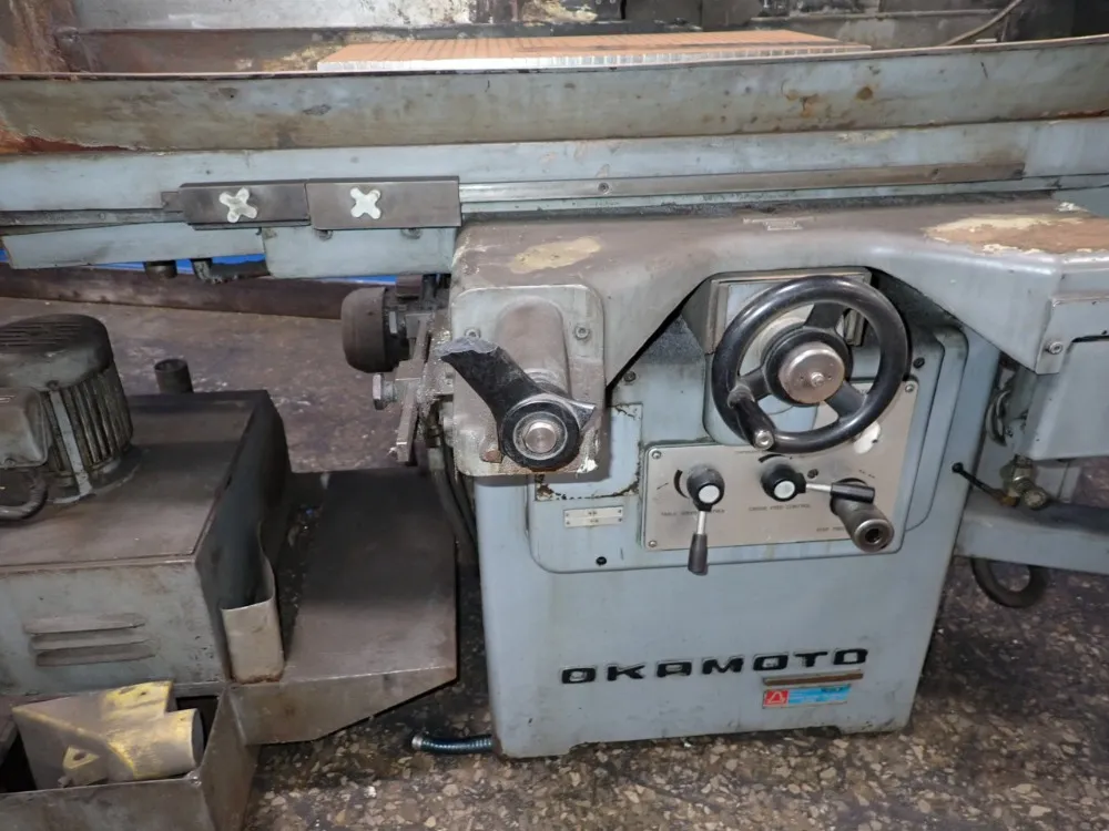 Okamoto 12" X 23" Surface Grinder - Accugar-124n
