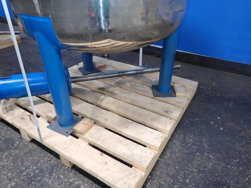 400 Gallons S/s Tank W/agitator