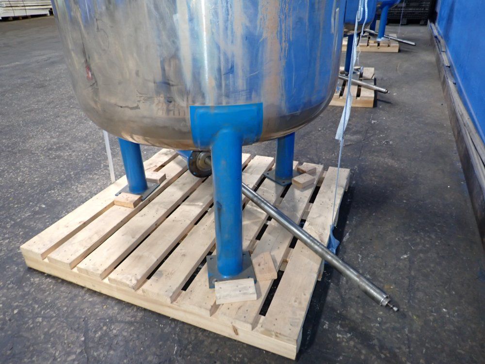 400 Gallons S/s Tank W/agitator