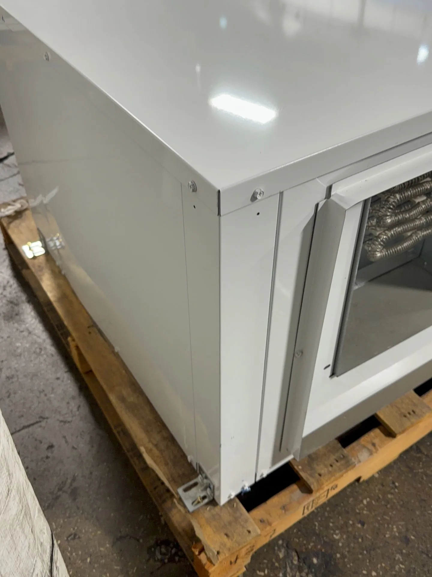 Bosch Water Source Heat Pump - Sm060-1ahx-xrsata-chtx