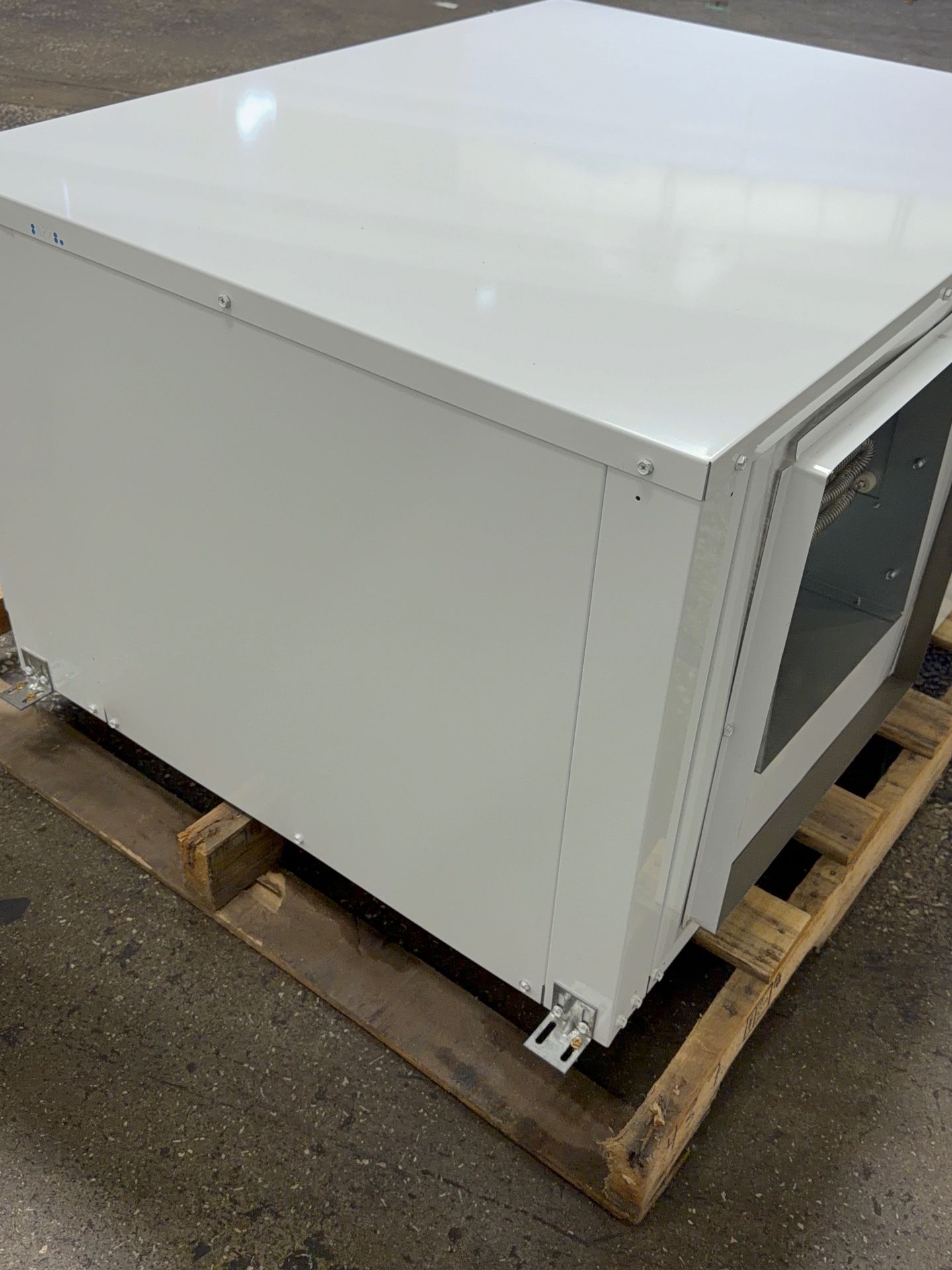 Bosch Water Source Heat Pump - Sm060-1ahx-xrsata-chtx