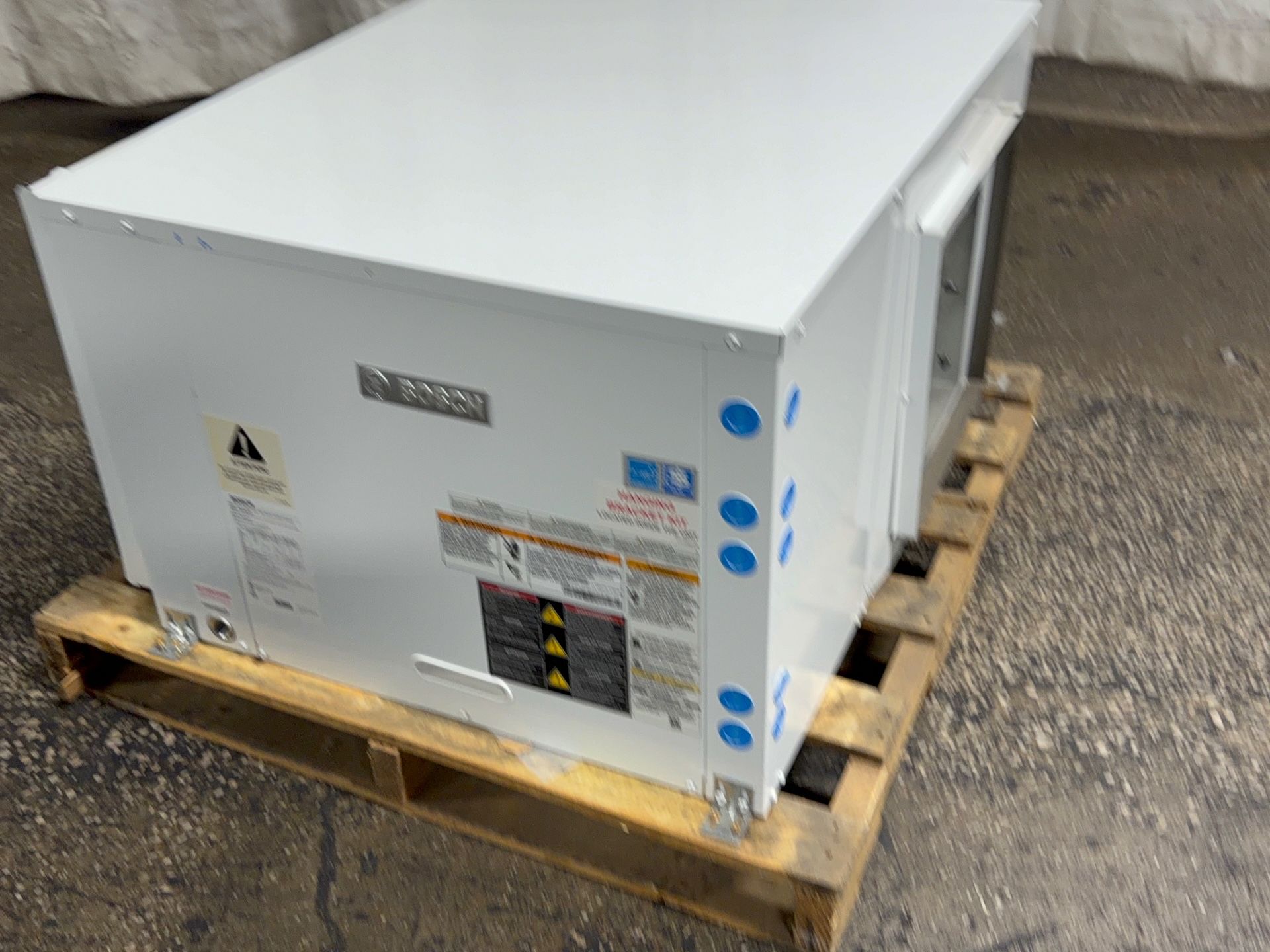 Bosch Water Source Heat Pump - Sm060-1ahx-xlsata-chtx