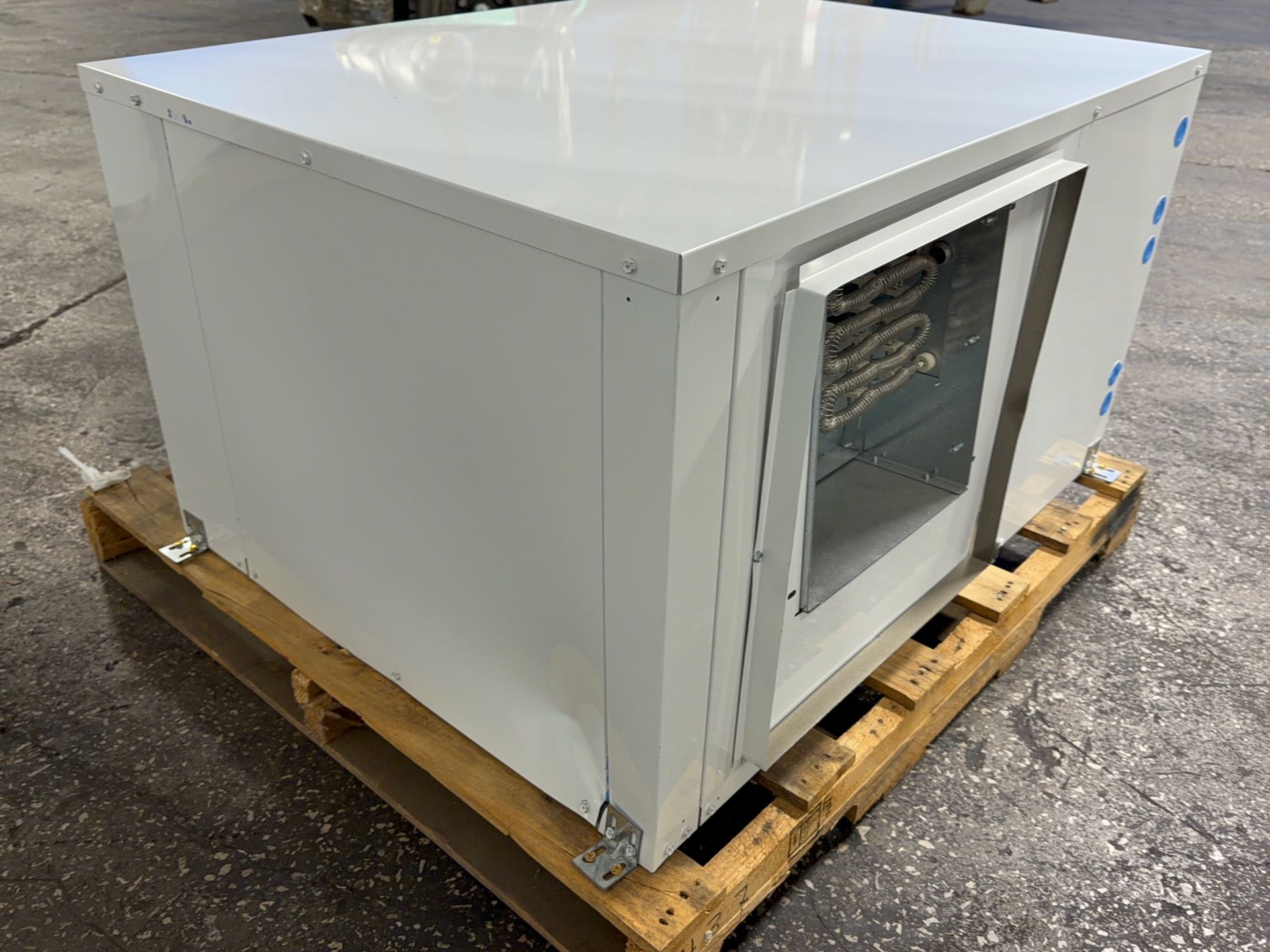 Bosch Water Source Heat Pump - Sm060-1ahx-xrsata-chtx