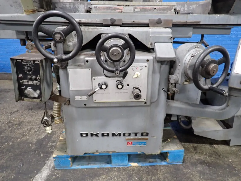 Okamoto 12" X 24" Hydraulic Surface Grinder - Accugar-124n